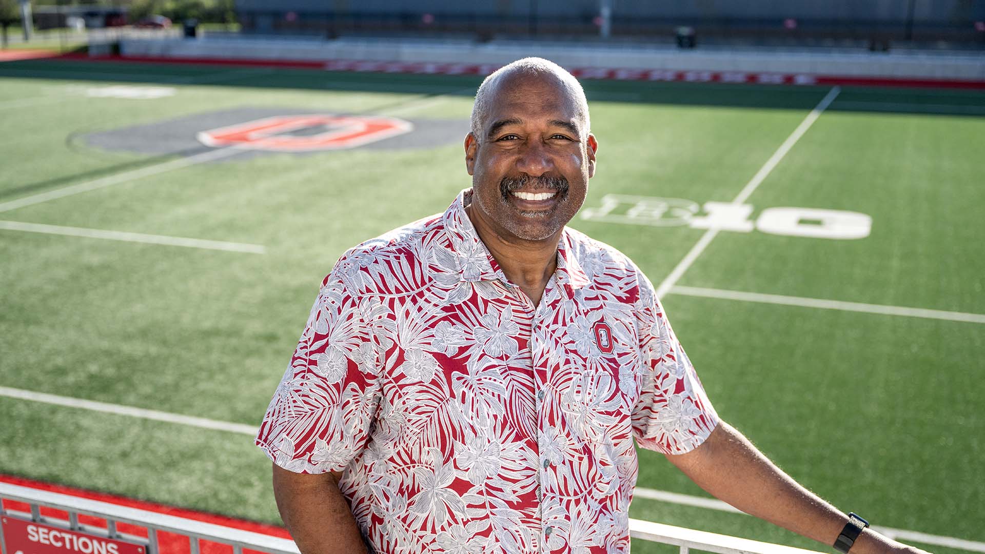 Headshot of Gene Smith