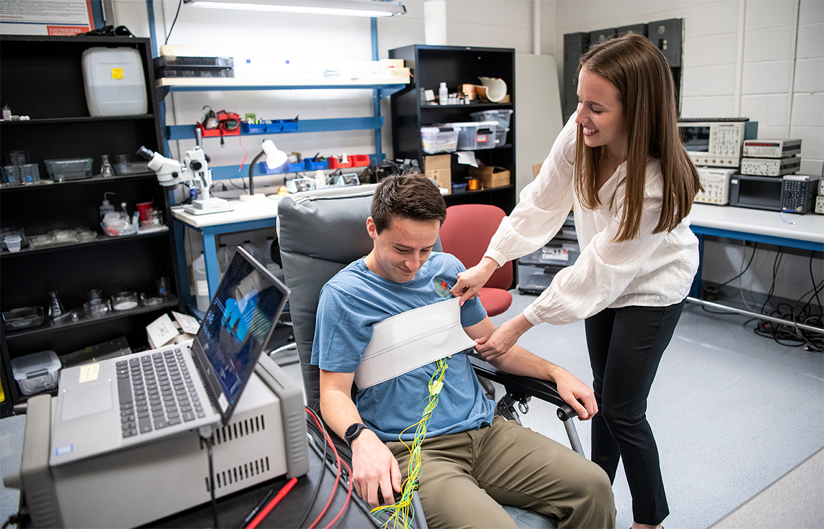 Professor Asimina Kiourti and graduate student Ally Rice whose research involves wearable sensors that transmit biometric data.
ElectroScience Laboratory