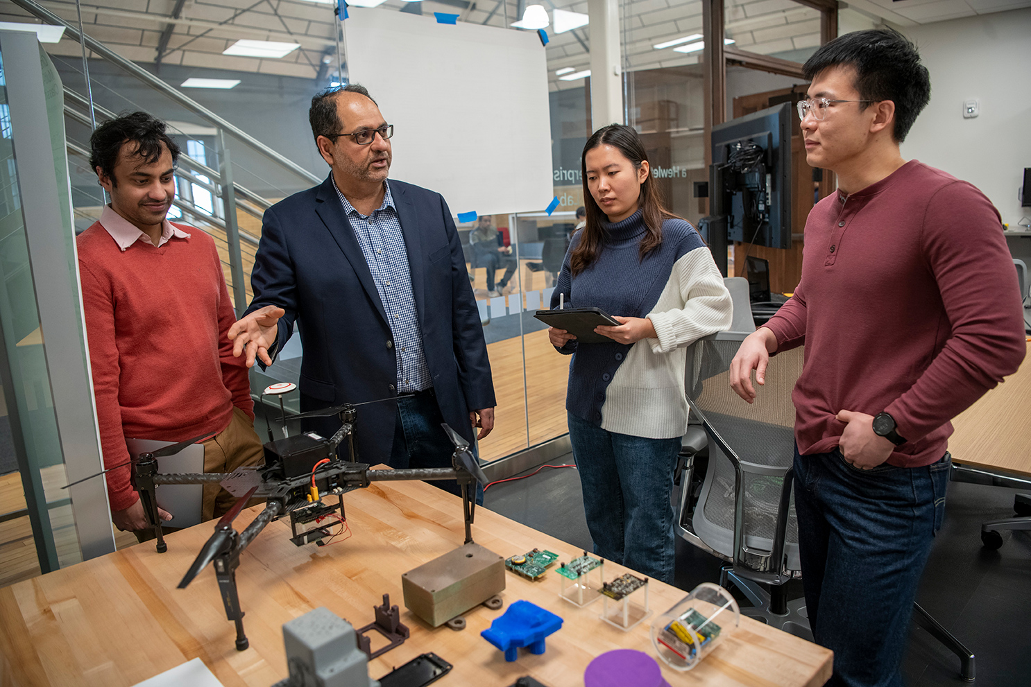 Ness Shroff speaking to students